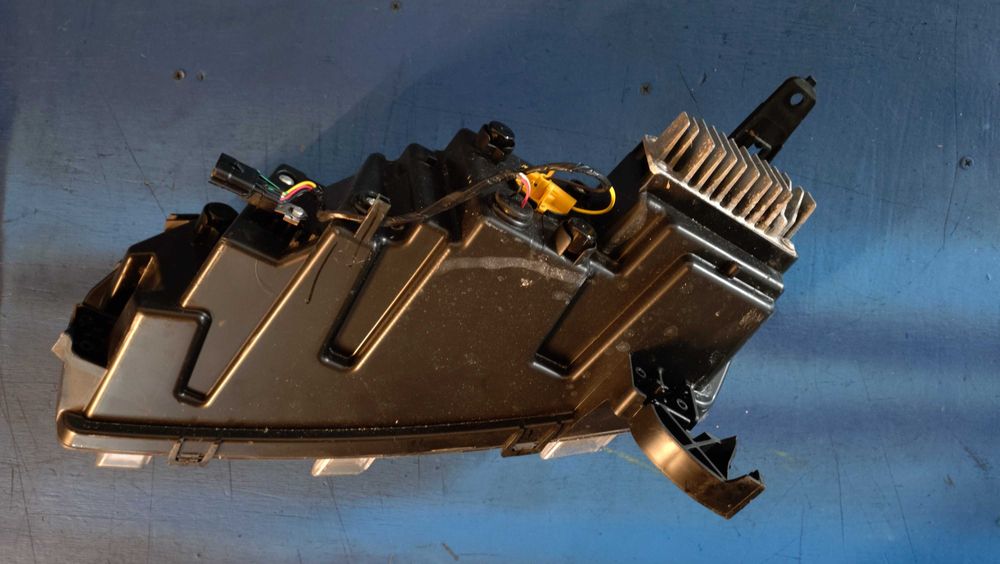 Dacia spring prawa przód lampa LED EU