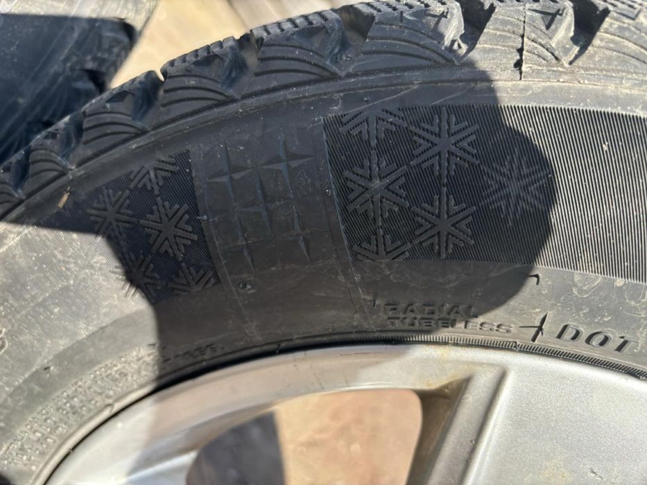 Volkswagen Golf E Golf 7 зимові колеса в зборі