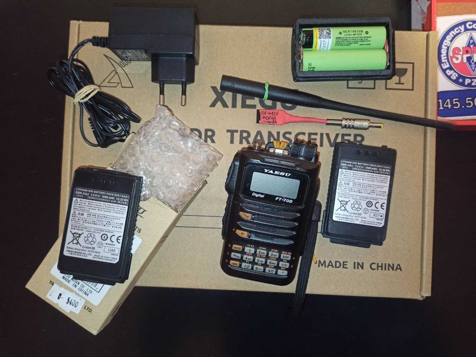 Yaesu FT-70DE + dodatki