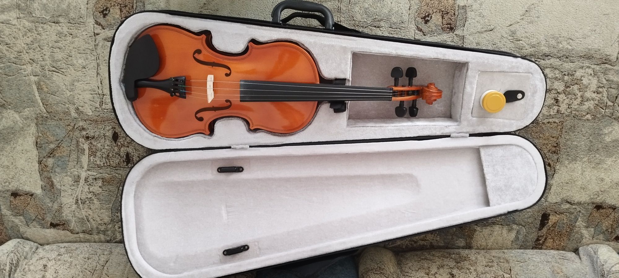 Скрипка 4/4 привезена з Німеччини: 2 500 грн. - Інше Високий на Olx