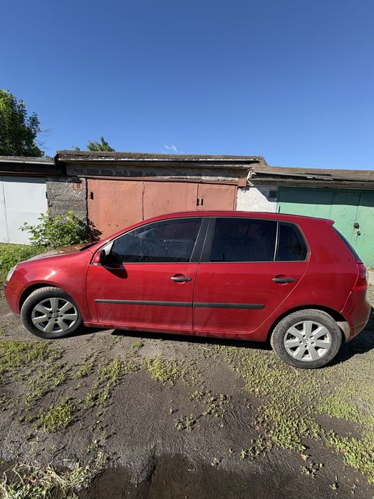 Продам авто Volkswagen Golf 5