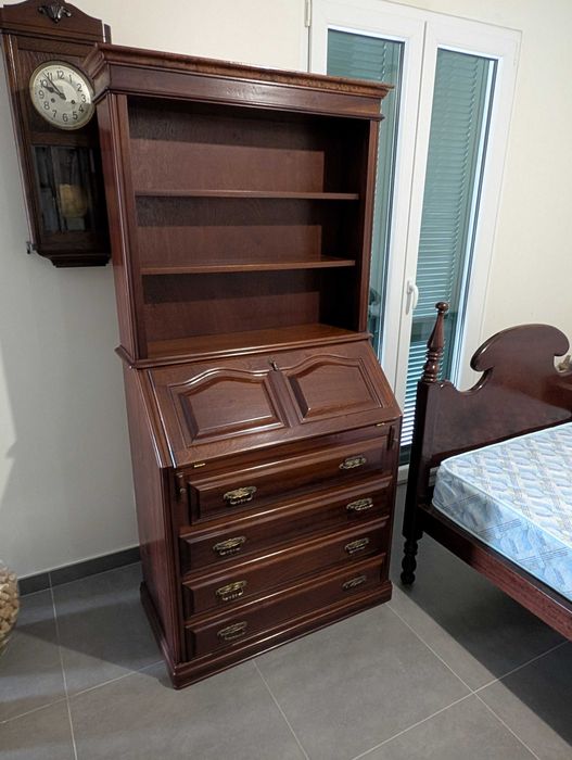 Vendo Conjunto de Móveis Clássicos (20 anos) – Excelente Estado