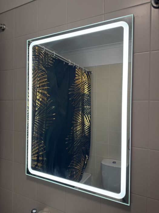 Espelho de Casa de Banho LED com Iluminação Integrada