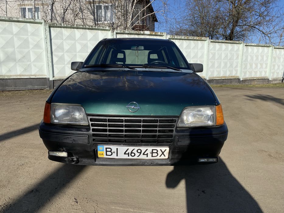 Opel Kadet 1.6 Дизель універсал Караван можлива Доставка по Україні