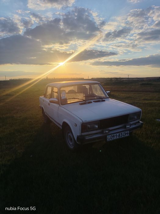 Продам ВАЗ 2105  З АКБ
