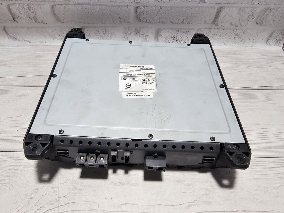 Автомобільний 1-канальний підсилювач / Усилитель звука Alpine MRP-M350