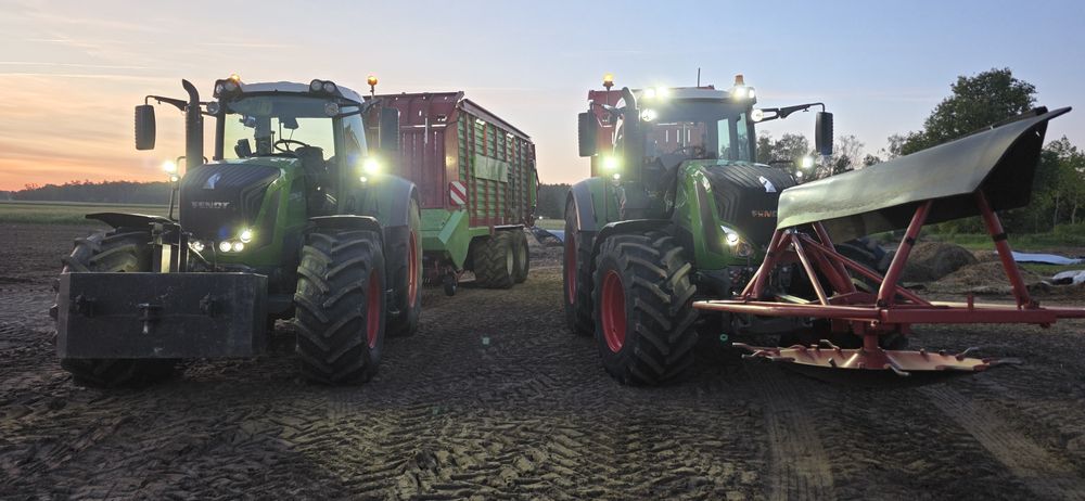 MPway zbiór traw przyczepami samozbierającymi + gratis rozbijak (Fendt, Strautmann)