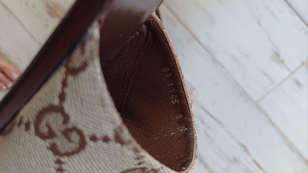 Мюлі GUCCI оригінал 39й, Гуччі мюли, босоножки Гуччи, гучи босоніжки.
