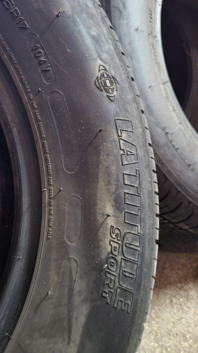 Pneus 235/65 R17