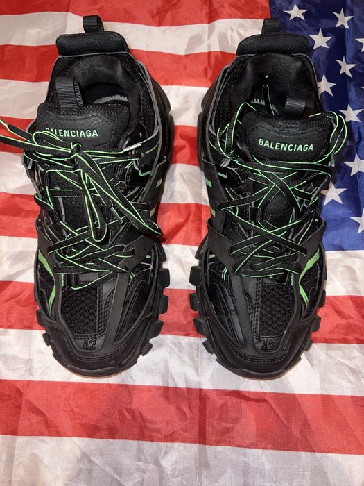 Balenciaga track  42