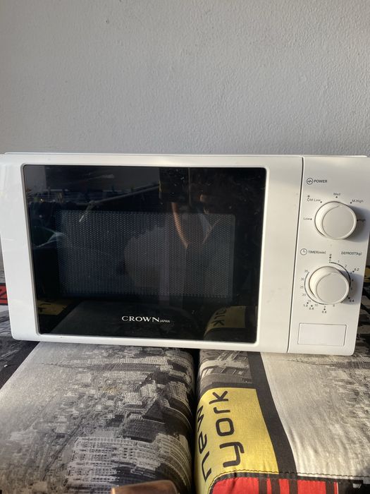 Microondas Crown Japan avariado