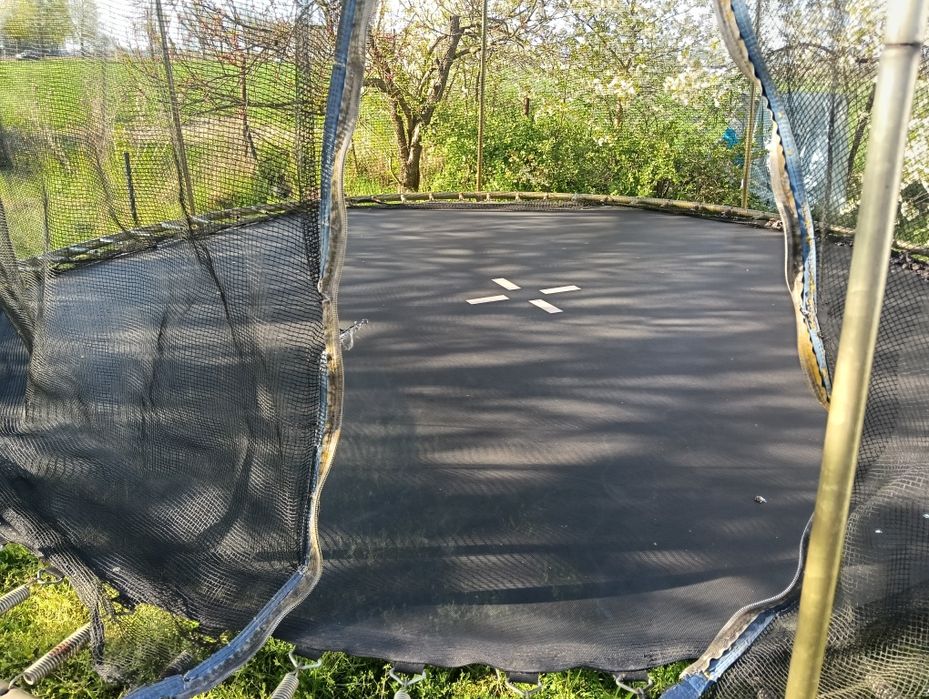 Trampolina ogrodowa