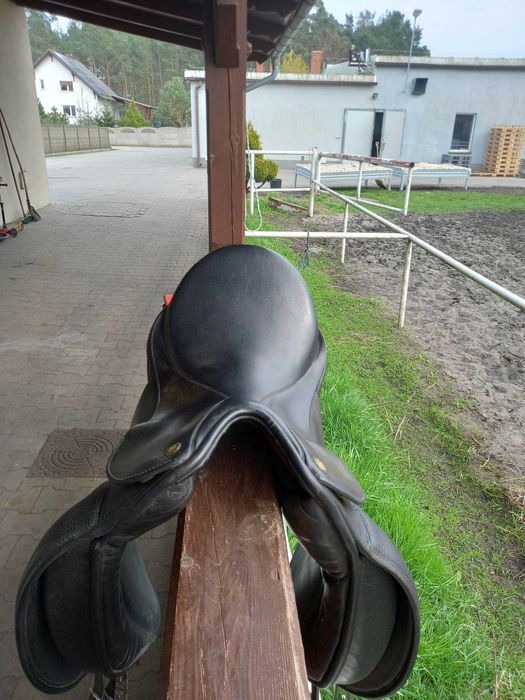 Siodło Hennig ujeżdżeniowe