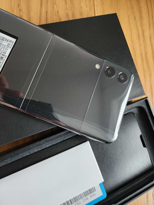 Samsung Galaxy Flip3 5G F711U1/DS Snapdragon 888 новий