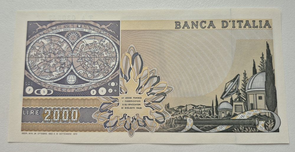Італія 2000 лір 1973 та 1990 р. 5000 лір 1985 р. 3 банкноти UNC