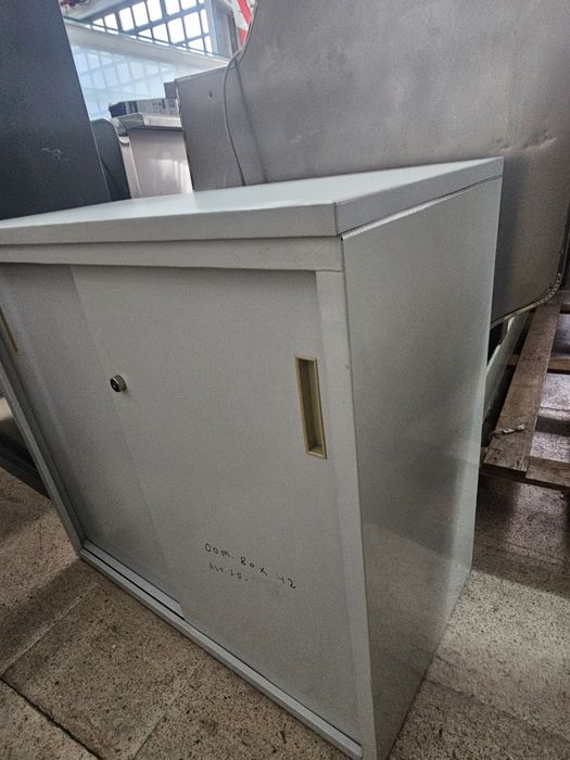 Armário de escritório metal