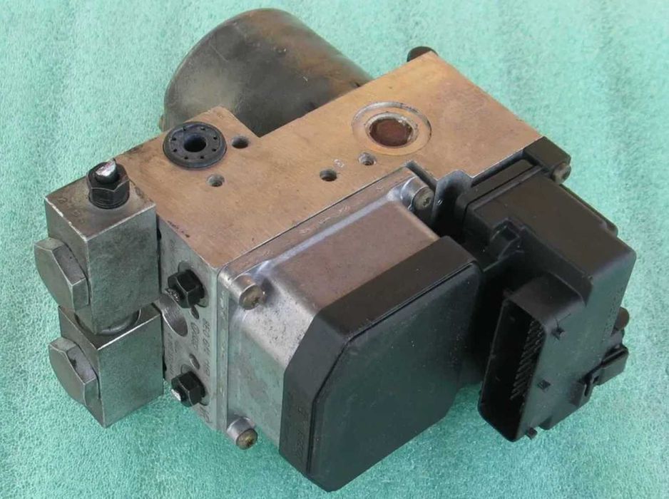 Ремонт блока АБС Volkswagen Passat Golf Transporter LT Обмін ГАРАНТІЯ!