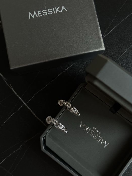 Сережки-кільця посріблені з камінцями преміум якість