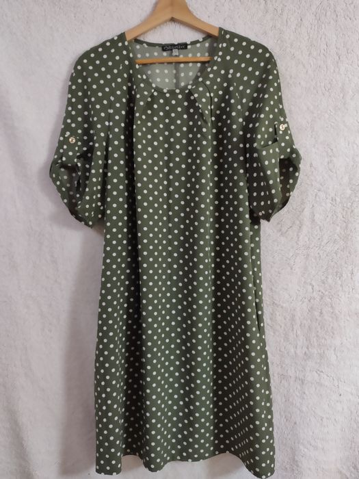 Літня сукня в горох