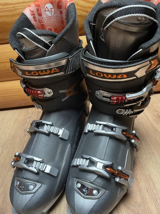 Ботинки горнолыжные