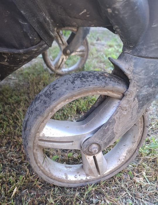 Коляска для двійні