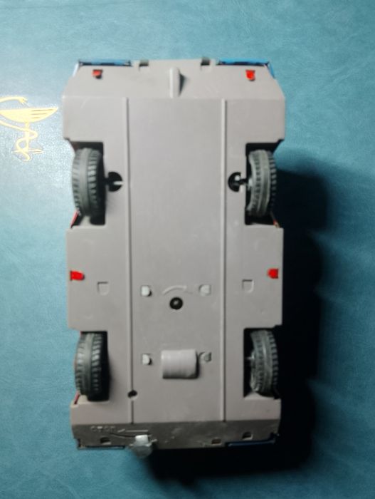 Іграшкова машинка "Рятувальна"