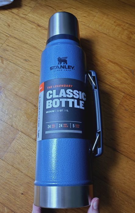 Garrafa térmica Stanley, 1 litro, nova