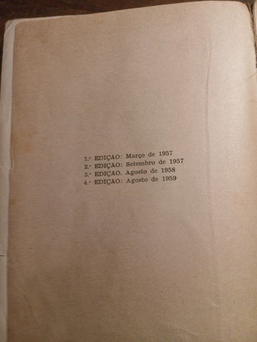 Livro antigo sobre o exame de condução, 1979