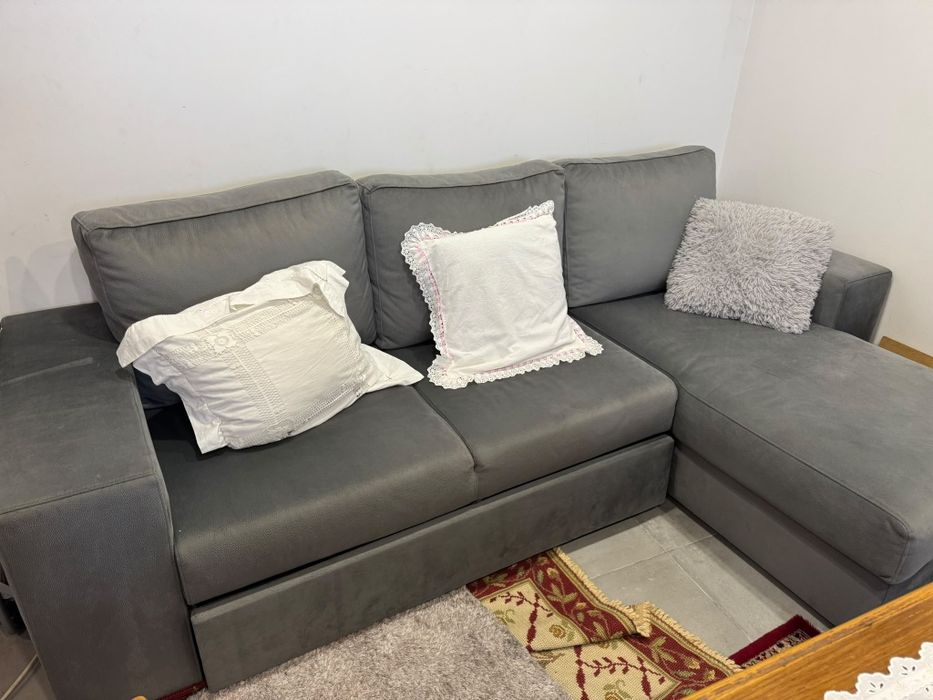 Sofá cama com chaise long