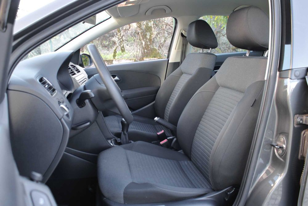 Volkswagen Polo 1.2 TDI Confortline (99€/Mês)
