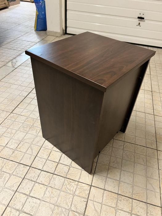 Mesa cabeceira Ikea songesand como novas