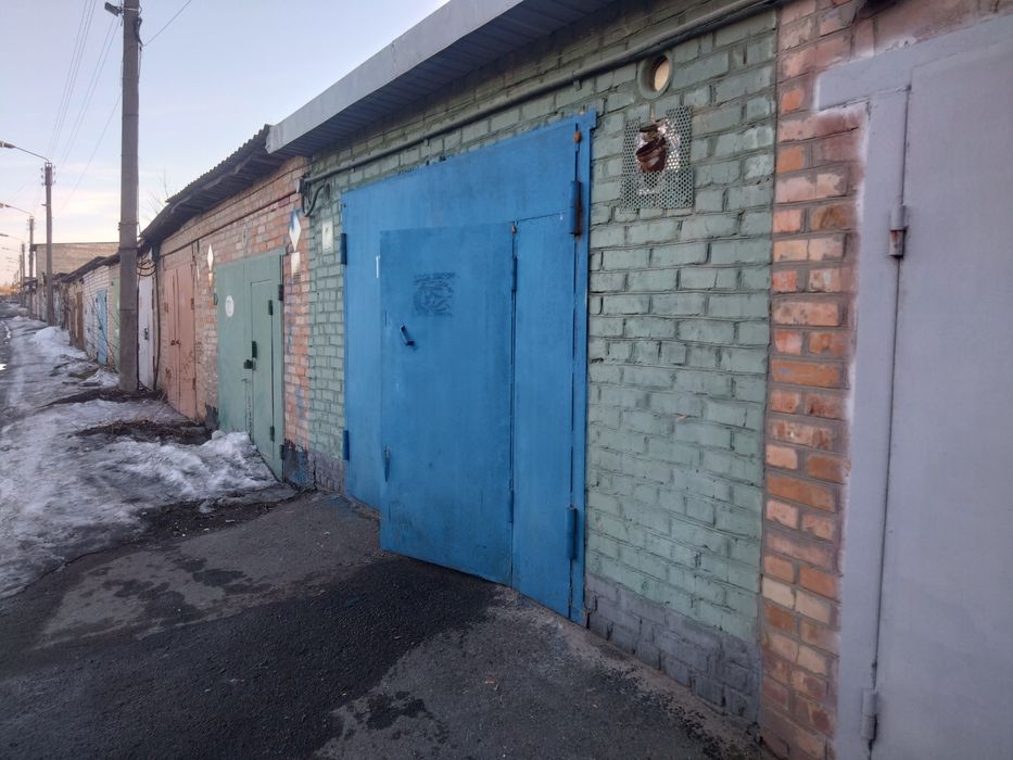 Гараж,кооператив Дачні  з підвалом і 0 поверхом... .