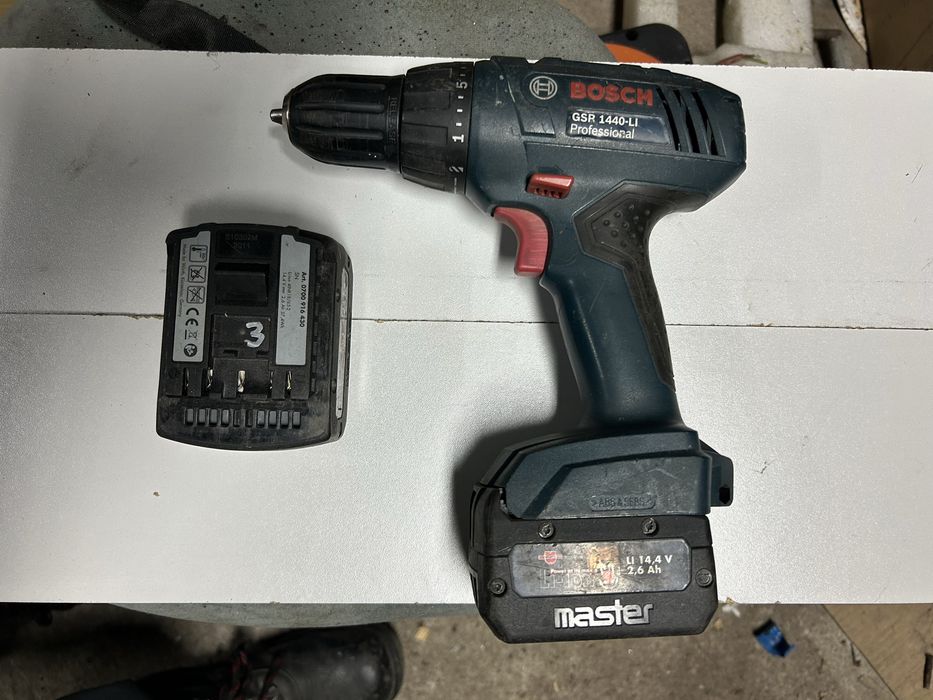 Wkretarka bosch  professional + 2 baterie wurth