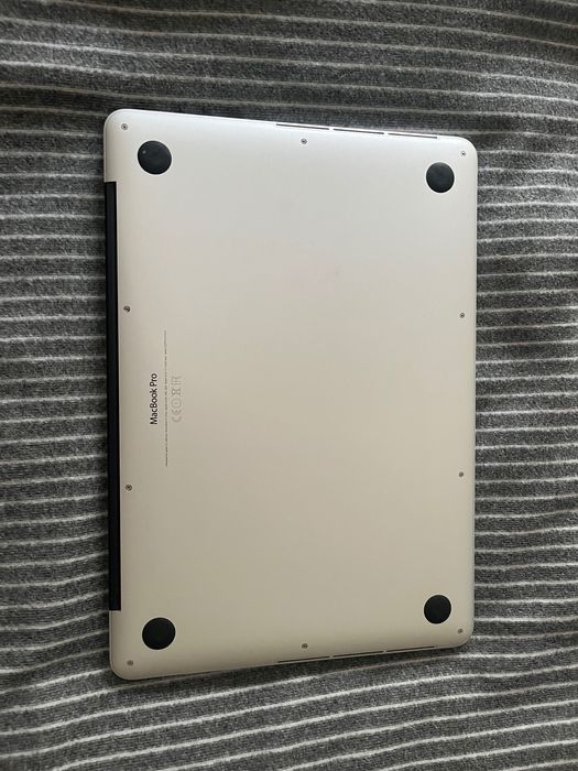 MacBook Pro (Retina, 13-inch, Early 2015)64737812552962121