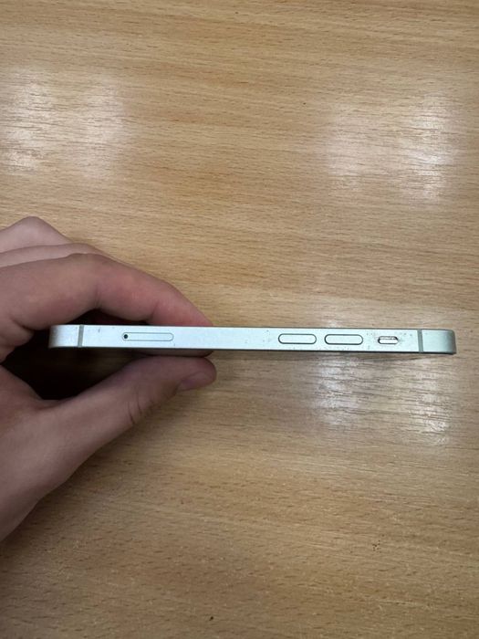 Продам айфон 12 mini