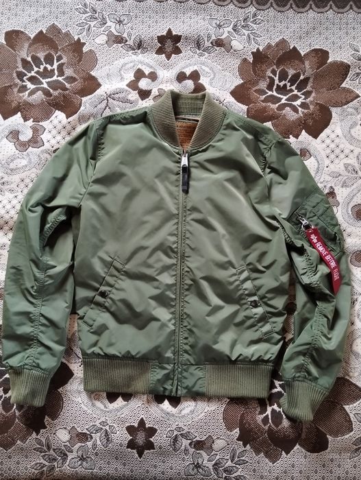 Бомбер Alpha Industries