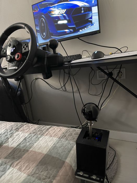 Проводной руль Logitech  Driving Force GT (PC/PS3/PS4/PS5