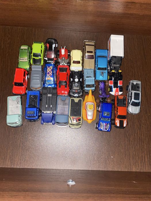 Розпродажа Хот Вілс