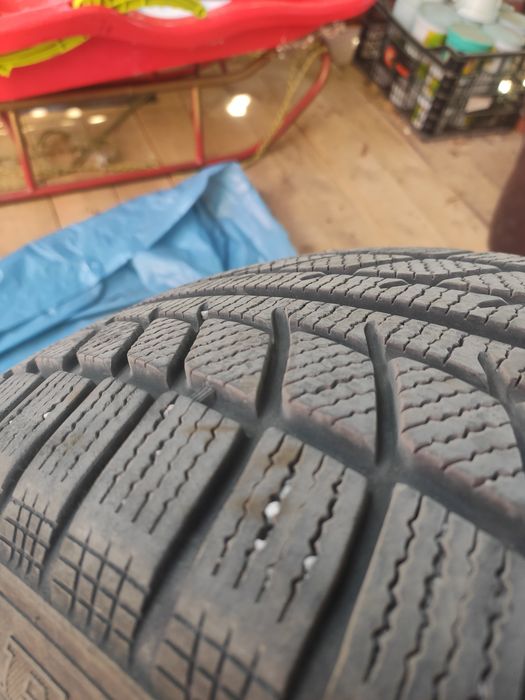 Opony zimowe Goodride rozmiar 225/50/18