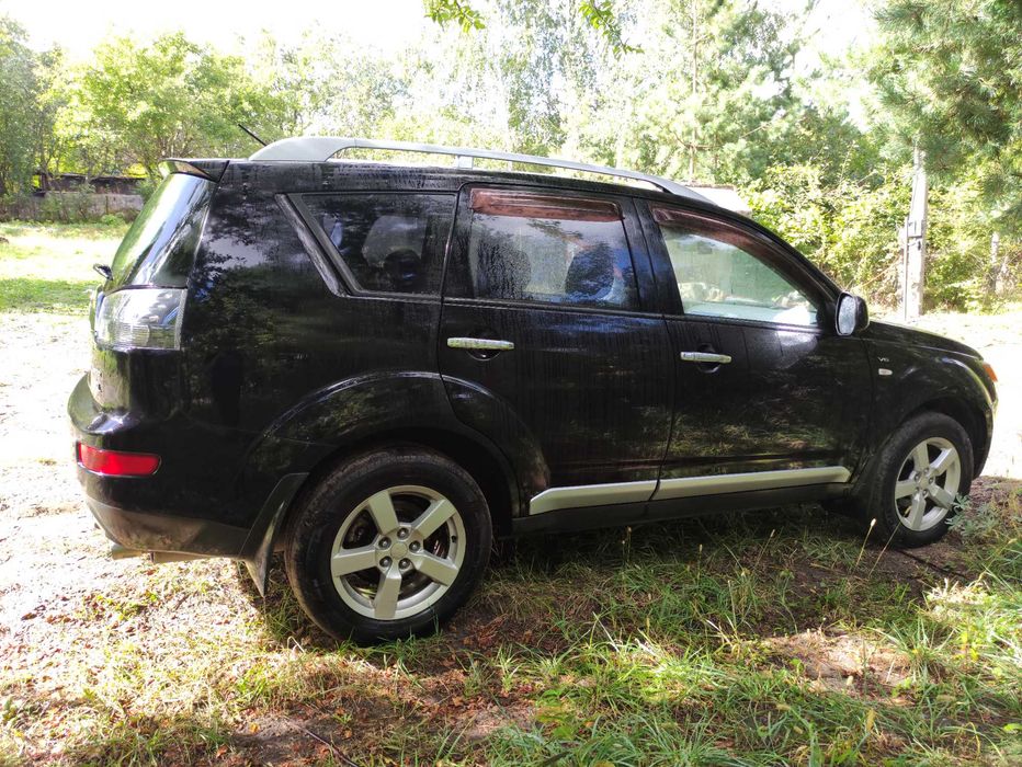 Mitsubishi Outlander XL