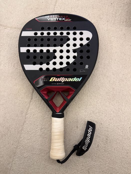 Bullpadel Vertex 04 Comfort