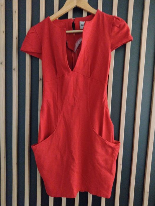 Zestaw 12 ubrań damskich S/M-sukienki, spódniczki, spodenki+ gratis