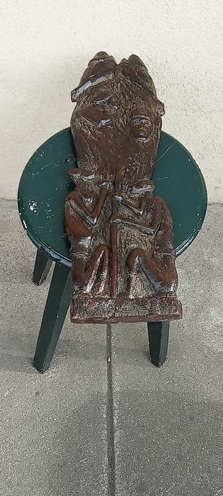 Estatuetas lindas. Trabalho minucioso