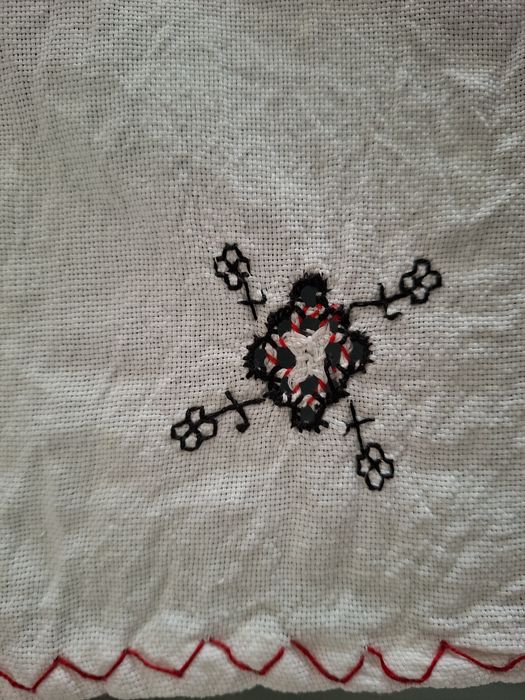 Toalha bordada a mão, + 12 guardanapos