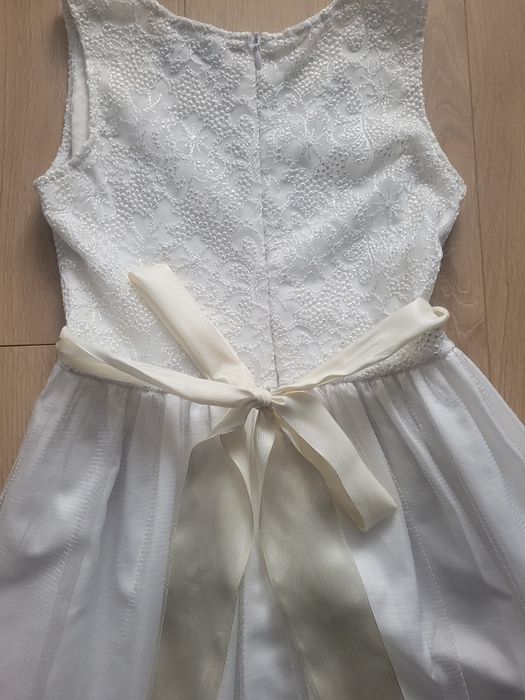 Sukienka elegancka ecru biała góra koronkowa dół tiulowy 110 116 cm Ki