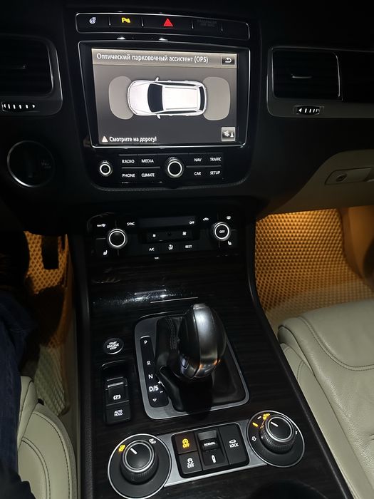 Продам  власний автомобіль WV Touareg