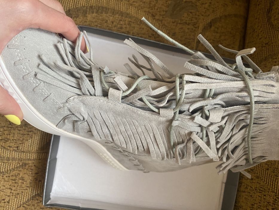 Nowe buty sneakersy szare koturn Vices frędzle 35