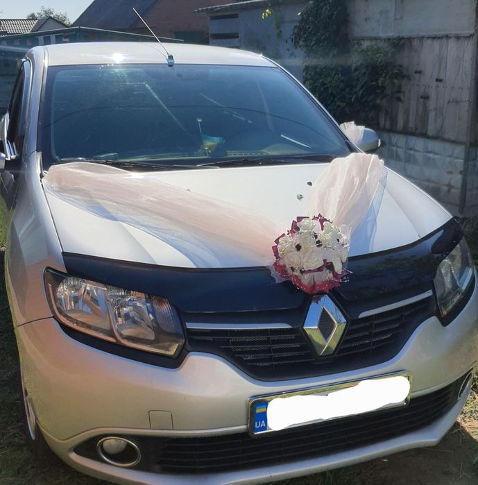 Прикраси на весільне авто