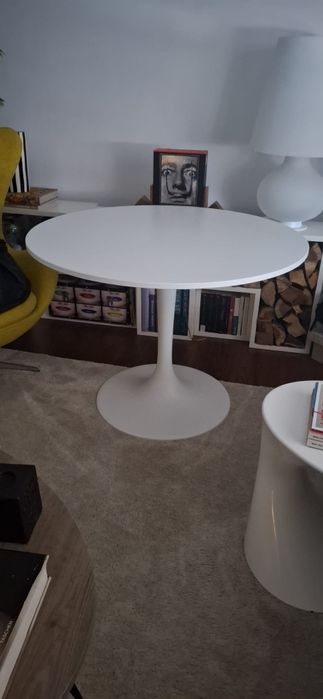 Mesa redonda branca IKEA