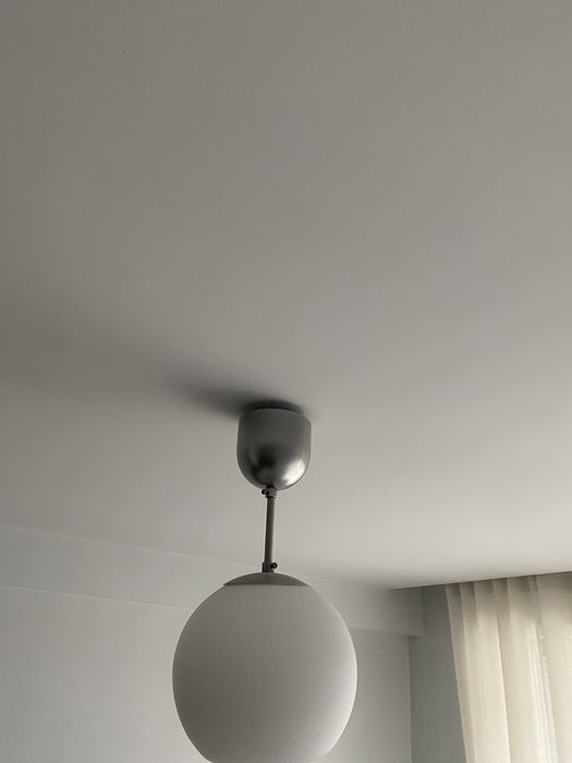 Candeeiro de Teto IKEA - Globo em Vidro e Metal